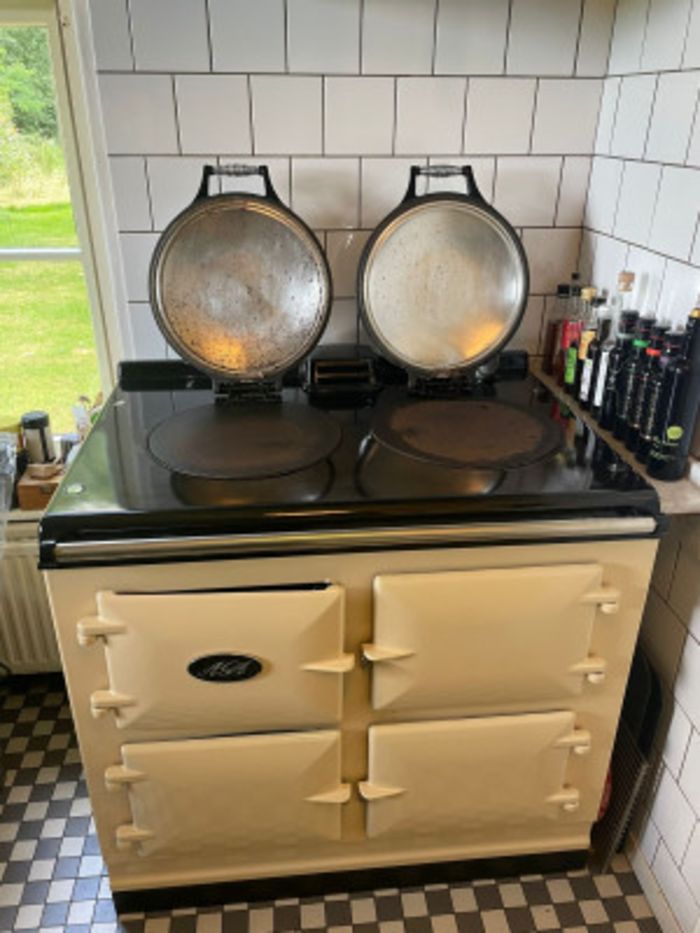 Een geplaatste AGA in de keuken van een klant