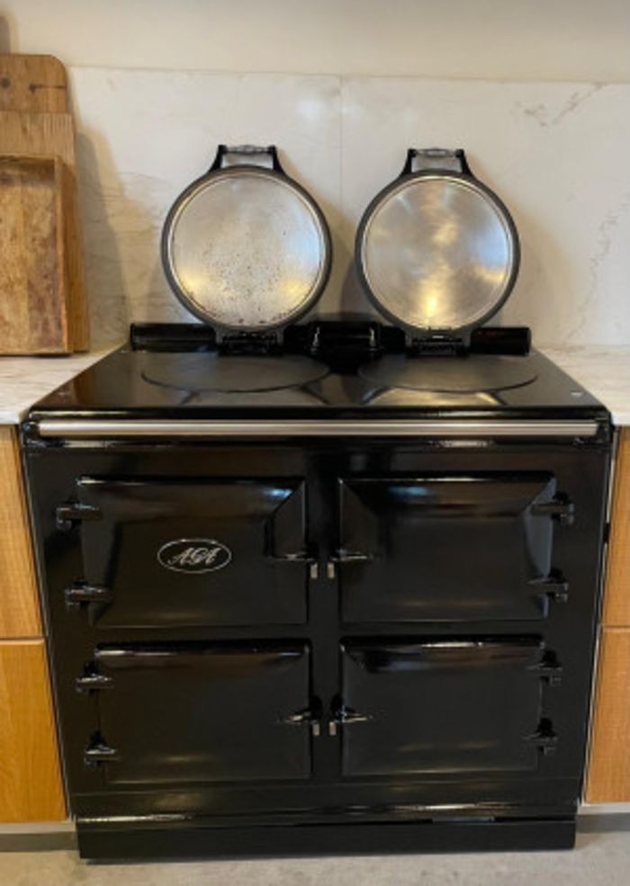Een geplaatste AGA in de keuken van een klant